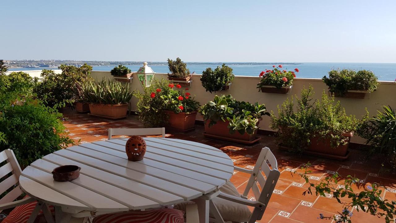 Amanda'S Panorama Apartment Taranto Exterior photo