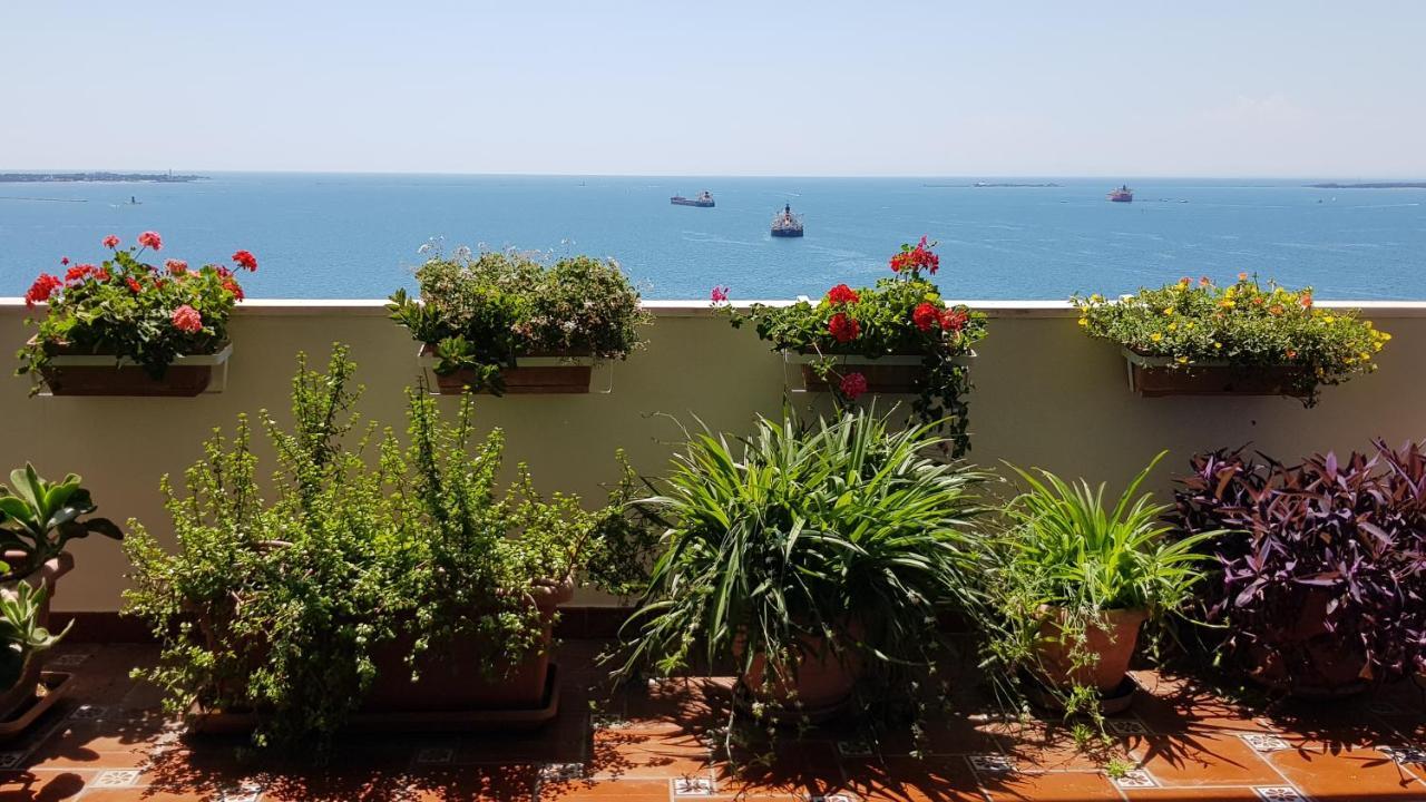 Amanda'S Panorama Apartment Taranto Exterior photo